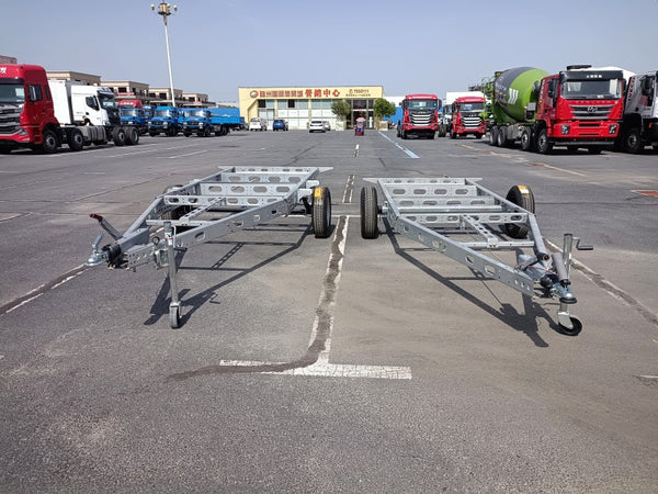 Single axle trailer chassis.